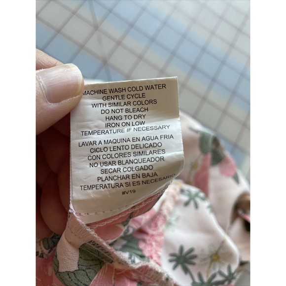 Lily‎ Rose Romper Womens Small Pink Floral Shorts Buttons V Neck Pockets - Picture 9 of 12